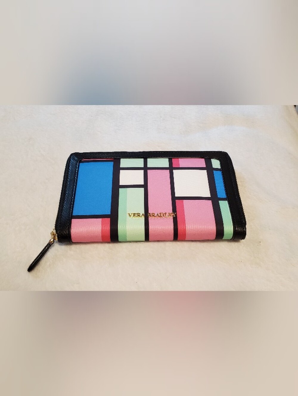 Vera Bradley *RETIRED* Colorblock Geometric Zip-Around Wallet in Blue,Pink,Mint - Picture 7 of 12